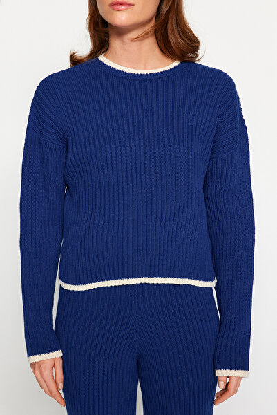 Trendyol Collection Синій трикотажний комплект з кольоровими вставками TWOAW24AU00021