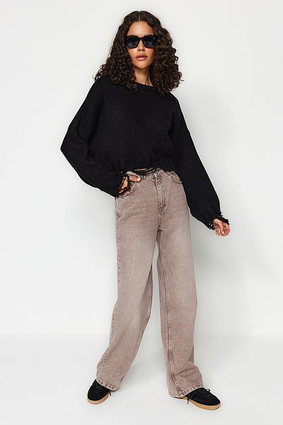 Trendyol Collection Black Crop Super Wide Fit puha texturált kötöttáru pulóver TWOAW24KZ00319