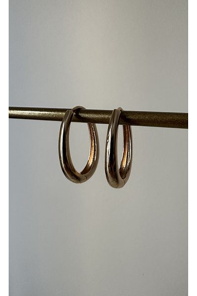 ringbox Gold Oval Earrings