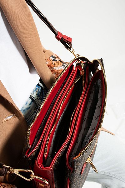 POLO style Geantă de umăr și crossbody model poștal cu 8 compartimente Foarte util