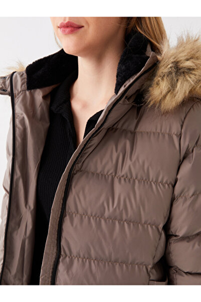 LC Waikiki Dámský kabát s kapucí Puffer