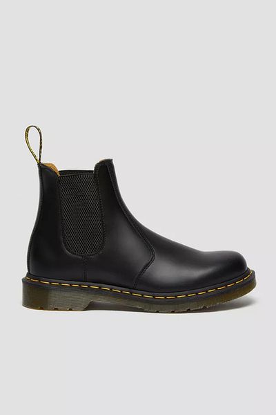 Dr. Martens Black Smooth Boots & Bootie For Unisex