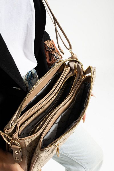 POLO style Geantă de umăr și crossbody model poștal foarte utilă - 8 compartimente 2068