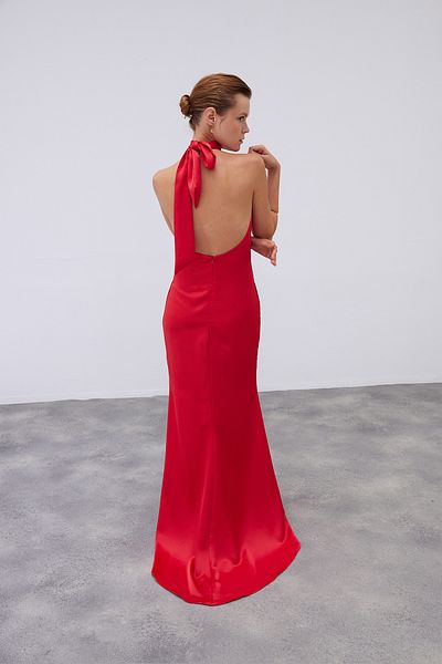 Mozto Κόκκινο μάξι σατέν φόρεμα Mirella Halter με δεμένο γιακά