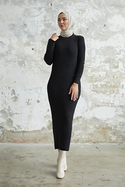 InStyle Loyes manšestrové úpletové šaty - čierne