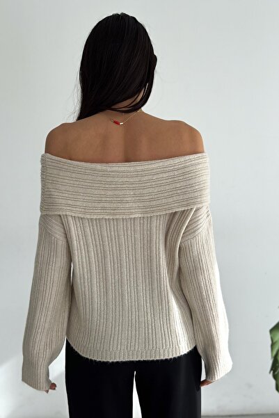 FEMELLE Női gombóc nyakú bordás pulóver