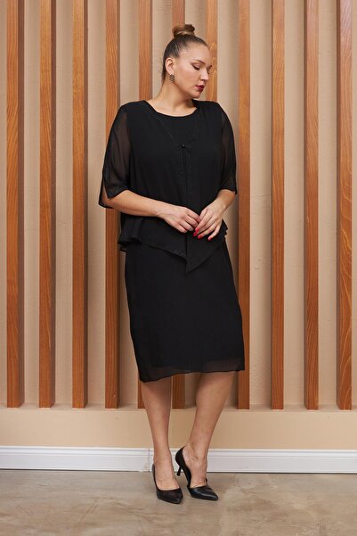 RMG Μαύρο βραδινό φόρεμα με πλισέ με λεπτομέρεια από πέτρα