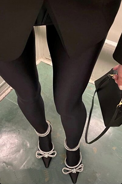 TrendyAnka Kadın Siyah Saten 8 cm İnce Topuklu Fiyonk Taşlı Bilekten Dolamalı...