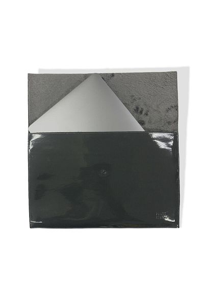 PLUSH STUDIO , Χαρτοφύλακας υπολογιστή Ledcase 13,3-14 ιντσών (ΛΟΥΤΡΙ ΛΕΜΠΟΥ ΔΕΡΜΑΤΙΝΟ) Γκρι Brisa (36X24CM)