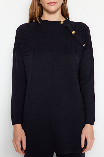 Trendyol Modest Detailní sada úpletu na knoflíky v tmavě modré barvě TCTAW24US00042