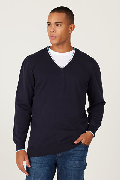 ALTINYILDIZ CLASSICS Herren-Strickpullover in Marineblau-Ecru mit Standard-Passform, normaler Passform, V-Ausschnitt, 100 % Baumwolle