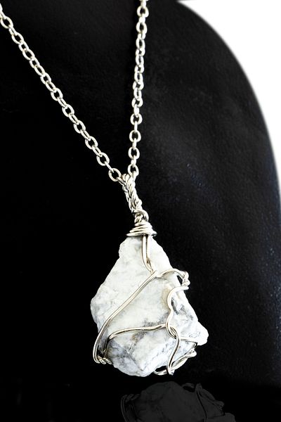 Tesbih Atölyesi Certified Raw Unprocessed Wire Wrapped Howlite Stone Necklace