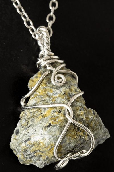 Tesbih Atölyesi Certified Raw Unprocessed Wire Wrapped Serpentine - Snake Stone Necklace