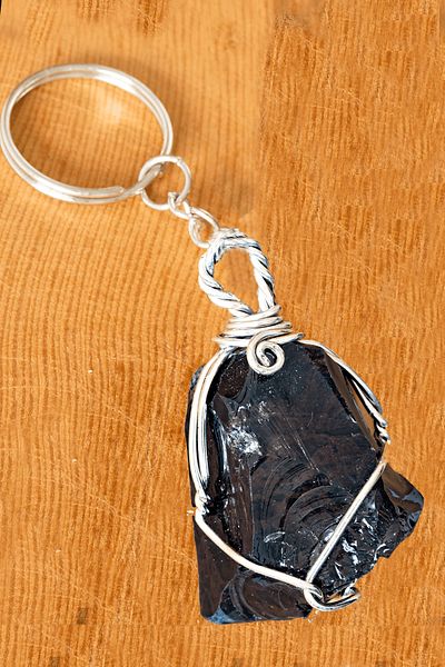 Tesbih Atölyesi Certified Silver Raw Black Obsidian Stone Keychain - Wire Wrapped