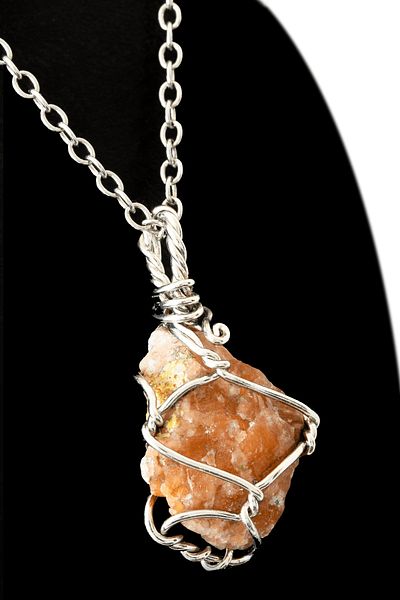 Tesbih Atölyesi Certified Raw Embroidered Wire Wrap Sun Stone Necklace
