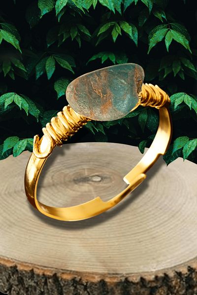 Tesbih Atölyesi Certified Broken Stone Gold Model Thin Raw Apatite Stone Ring - Adjustable