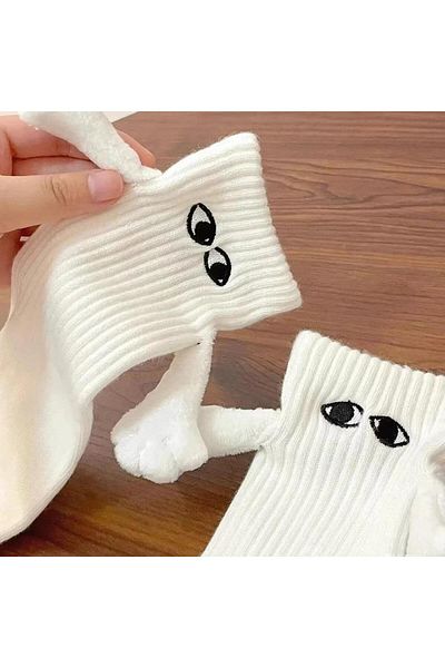 Gofeel Pofidi Magnetic White Socks with Hand-Held Eye Detail