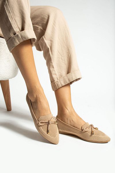 Neva'nın Butiği Women's ballet flats with pointed toe buckle