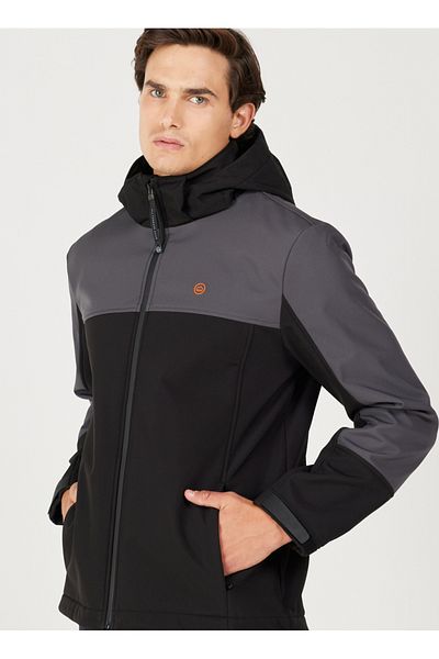 WRANGLER Regular Fit Men's Black Jacket W 232270001   Soft Shell Jacket