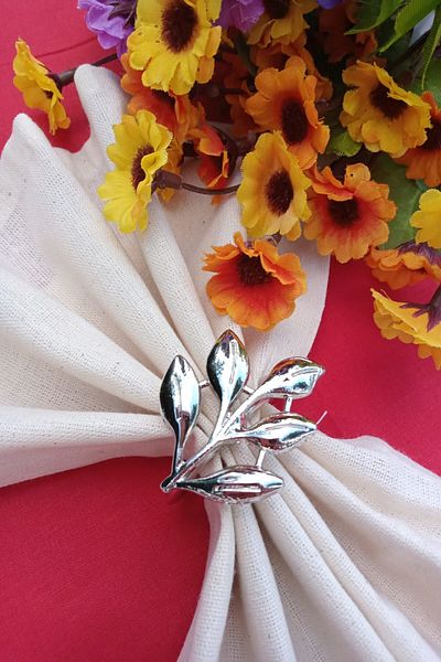 Emtory Home 6 Pieces Silver Ivy Metal Napkin Ring - Napkin Ring - Table Decor