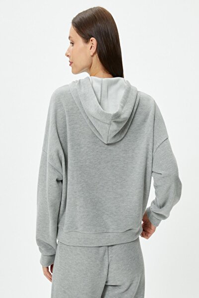 Koton Pyjama-Oberteil mit Kapuzenpullover – Kängurutasche 4WLK40136MK