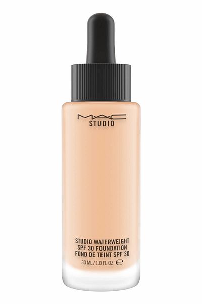 M.A.C Studio Waterweight SPF 30 Foundation NC25 Foundation 30 ml FNDTN77