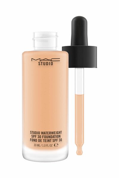 M.A.C Studio Waterweight SPF 30 Foundation NC30 Foundation 30 ml FNDTN212
