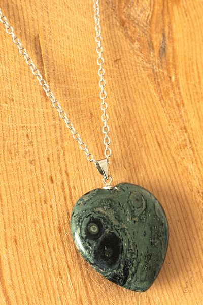 Tesbih Atölyesi Certified XL Heart Model Serpentine (Snake Stone) Necklace