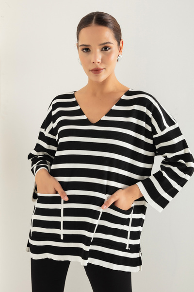 Lafaba Dámský černý pruhovaný svetr s výstřihem do V