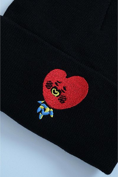 Toum Унисекс черна шапка с бродерия Küt Küt Bt21