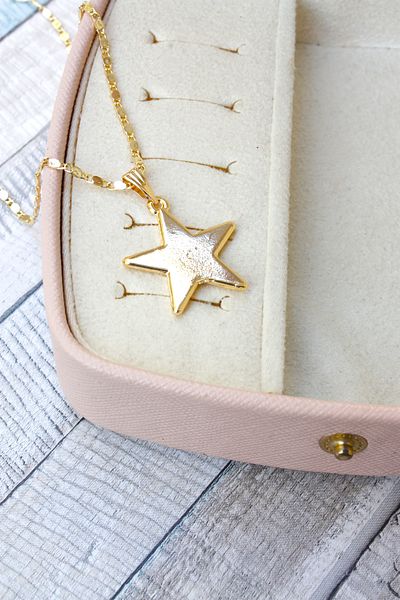Neva GOLD PLATED ARPA CHAIN MEDIUM SIZE STAR BIGUTER NECKLACE