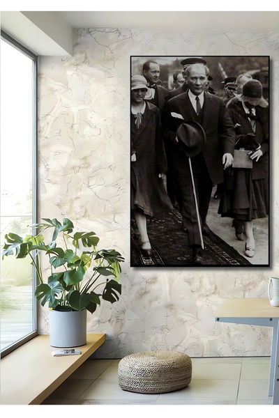 Teona Ahşap Dekoratif Dikey Atatürk Halkın İçinde Duvar Tablo Ahşap Dikdörtge...