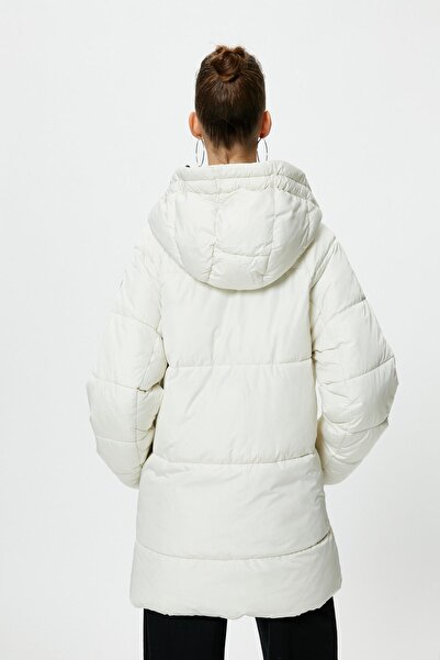 Koton Weißer Damenmantel