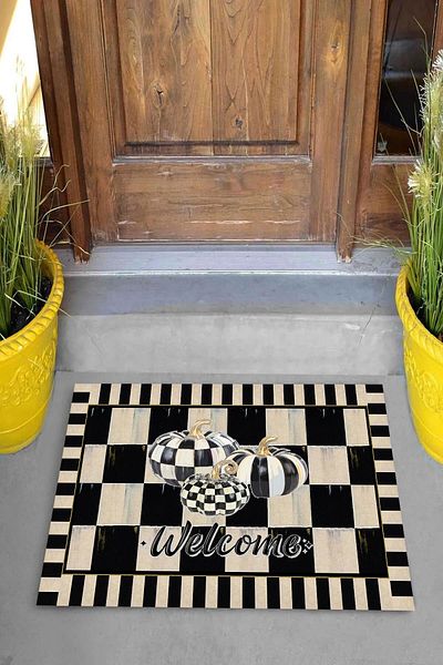 Pelangi Digital Printed Welcome Written Checkerboard Patterned Decorative Door Mat with Pumpkin Figure