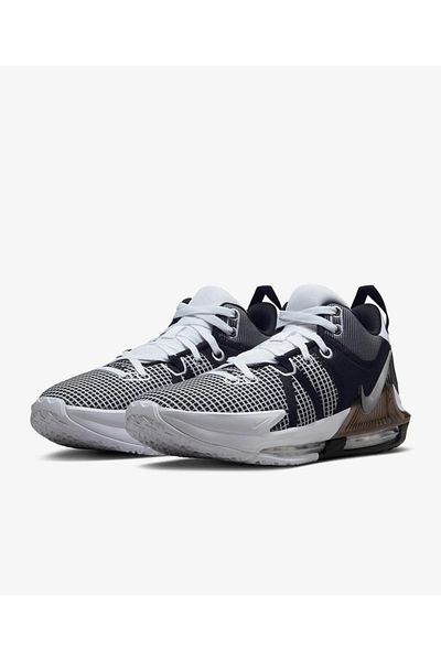Nike أحذية ليبرون ويتنس السابع للرجال