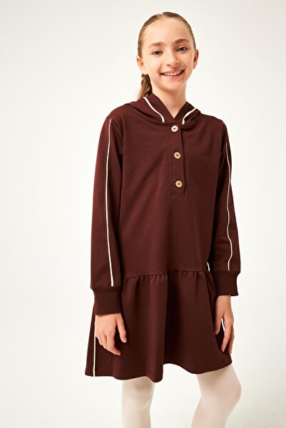 Perendi Λεπτομερές κοριτσίστικο φόρεμα Piping με κουκούλα καφέ