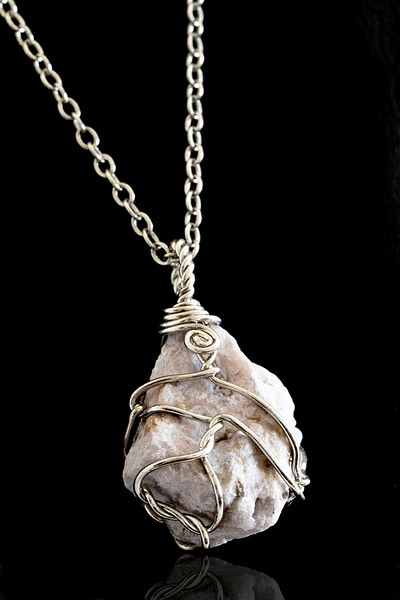Tesbih Atölyesi Certified Raw Wire Wrapped White Calcite Stone Necklace