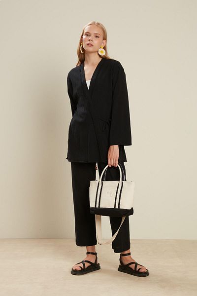 Manuka COTTON CRINKLE KIMONO BLACK