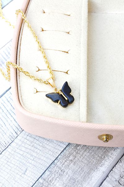 Neva GOLD PLATED WICKER CHAIN BLACK COLOR BUTTERFLY BIGUTER NECKLACE