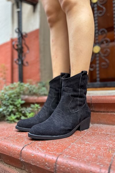 SHOEBELLAS Γυναικείες μπότες με τακούνι Danya Black Suede Dallas