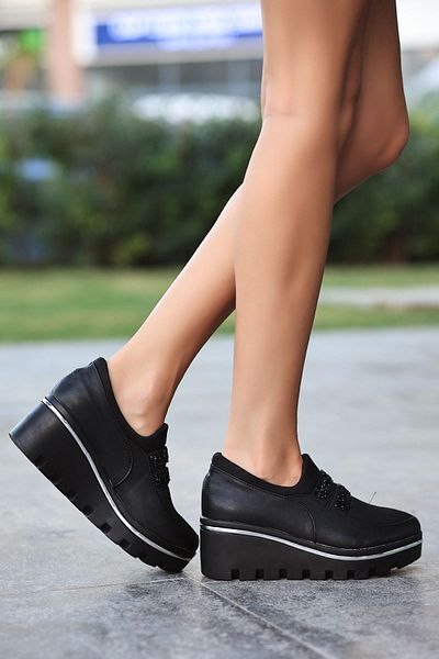 LEYDİ SHOES BRW-030 Pantofi cu toc pană Negri