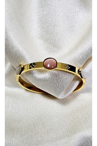 WONDER TOUCH أصفاد فولاذية، منقوشة على شكل زهرة البرسيم والزهرة، سوار من الفولاذ المقاوم للتشويه بنمط LV وردي اللون