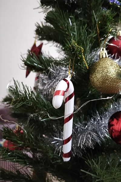 Parti dolabı 6'lı Yılbaşı Ağaç Süsü Baston Kırmızı Şeker Kamışı Ağaç Süsü Yeni Yıl Ağaç Süsleri 13 Cm