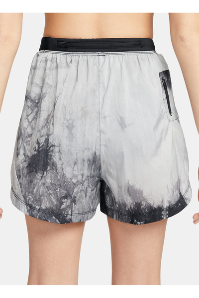 Nike Siyah - Gri - Gümüş Kadın Regular Fit Şort DX1021-010 W NK TRAIL RPL MR 3 BR