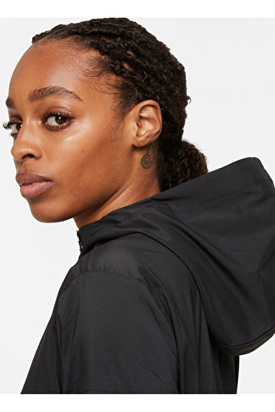 Nike Siyah - Gri - Gümüş Kadın Kapüşon Yaka Mont DH1990-010 W NK IMP LGHT JKT HD