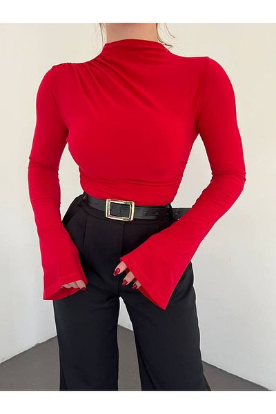 Butik Beyza Bluză cu mânecă spaniolă adunată