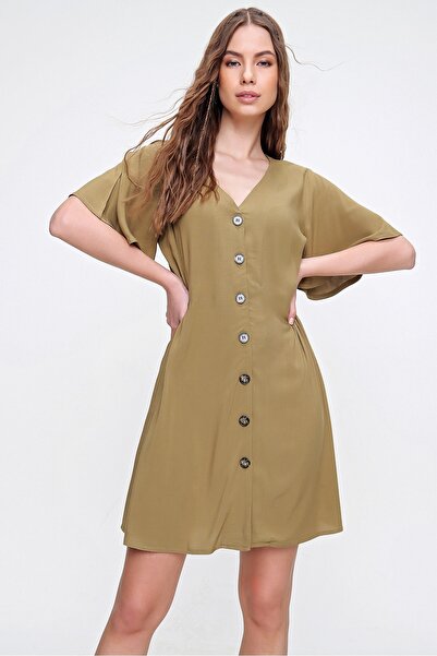 Trend Alaçatı Stili Γυναικείο φόρεμα με υφαντό χακί μέσης ALC-X6252 με λαιμόκοψη V