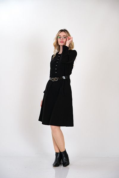 İna Rochie neagră de iarnă cu nasturi în față din flanel simplu