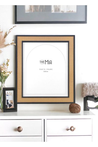 The Mia Retrato Photo Frame Black 30x25 cm