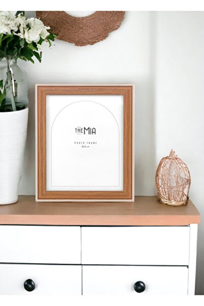 The Mia Retrato Photo Frame Cream 25x20 cm